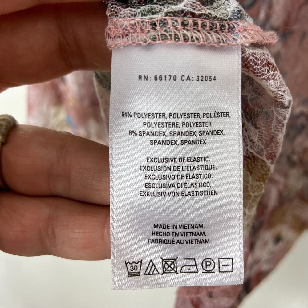 Anthropologie Akemi + Kin Patrizia Floral Blouse Size XS Pink Lace Peasant Top - Picture 10 of 13